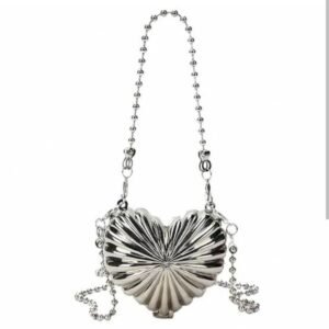 Heart shaped metallic cultch