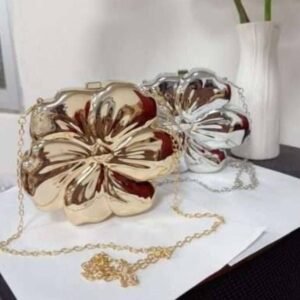 Flower shaped metallic cultch